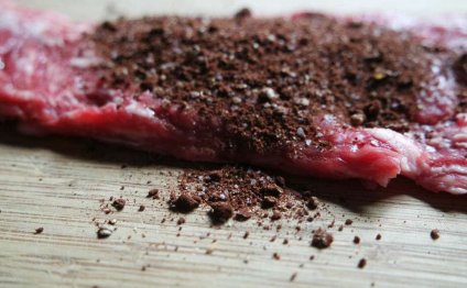 Large cacao beef rub