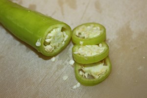piece peppers to your desired thickness, making the seeds undamaged.